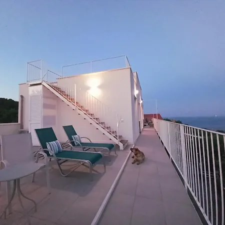 Lilliput Guest House-noli