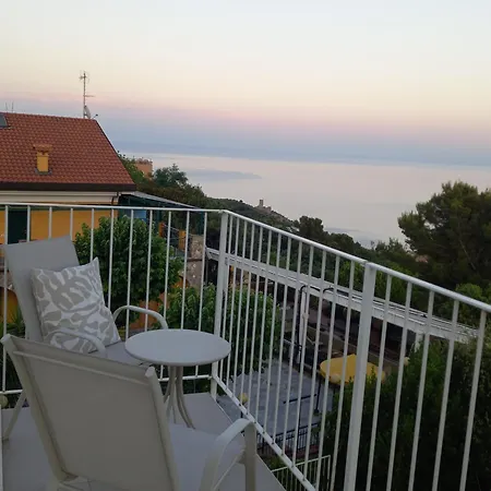 Lilliput Guest House-noli Voze