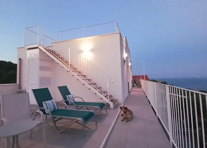 Lilliput Guest House-noli