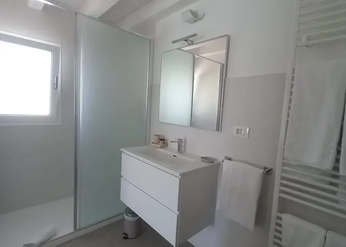 Lilliput Guest House-noli * Voze